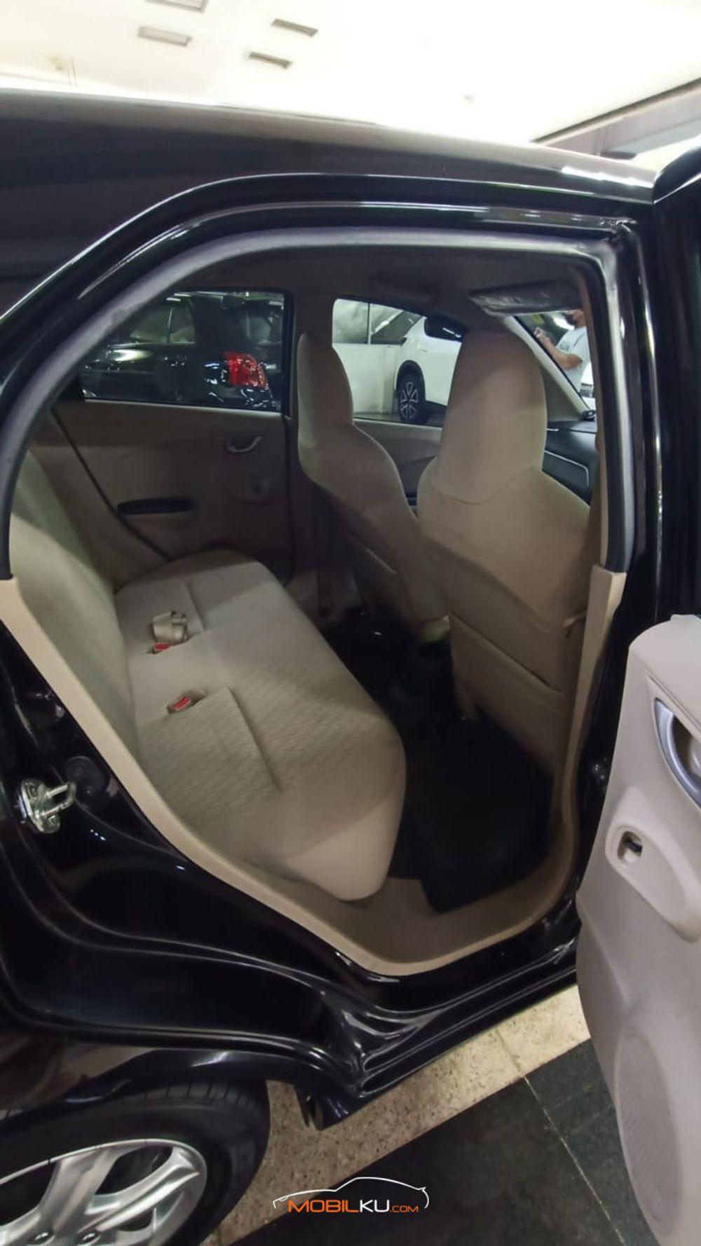 Mobil Honda Brio 2017