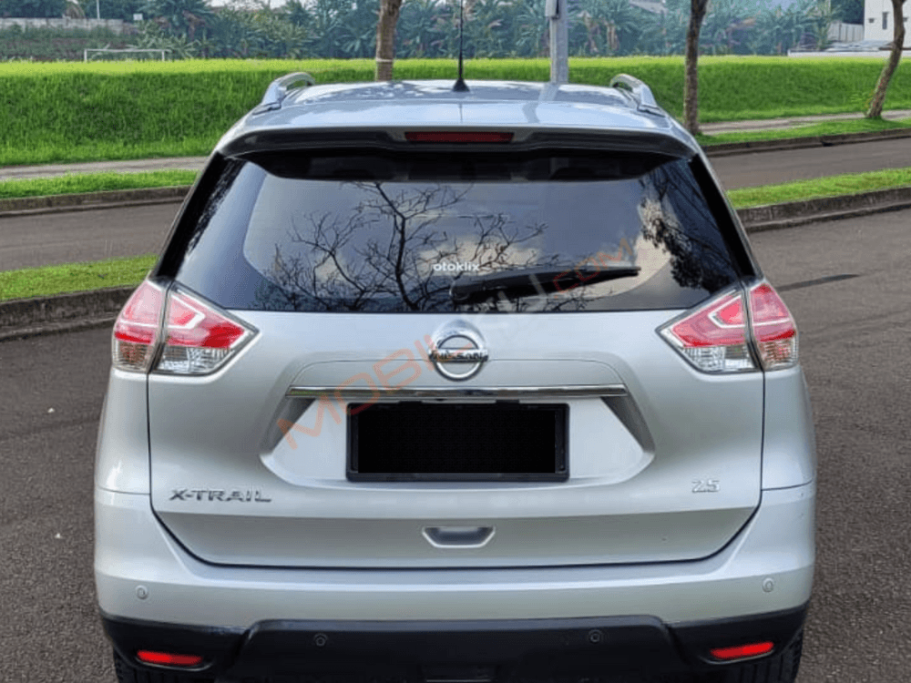 Mobil Nissan X-Trail 2017