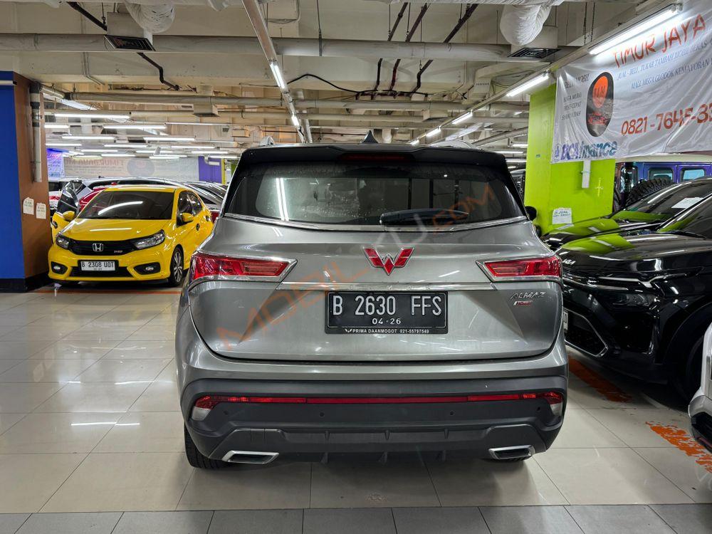 Mobil Wuling Almaz 2021