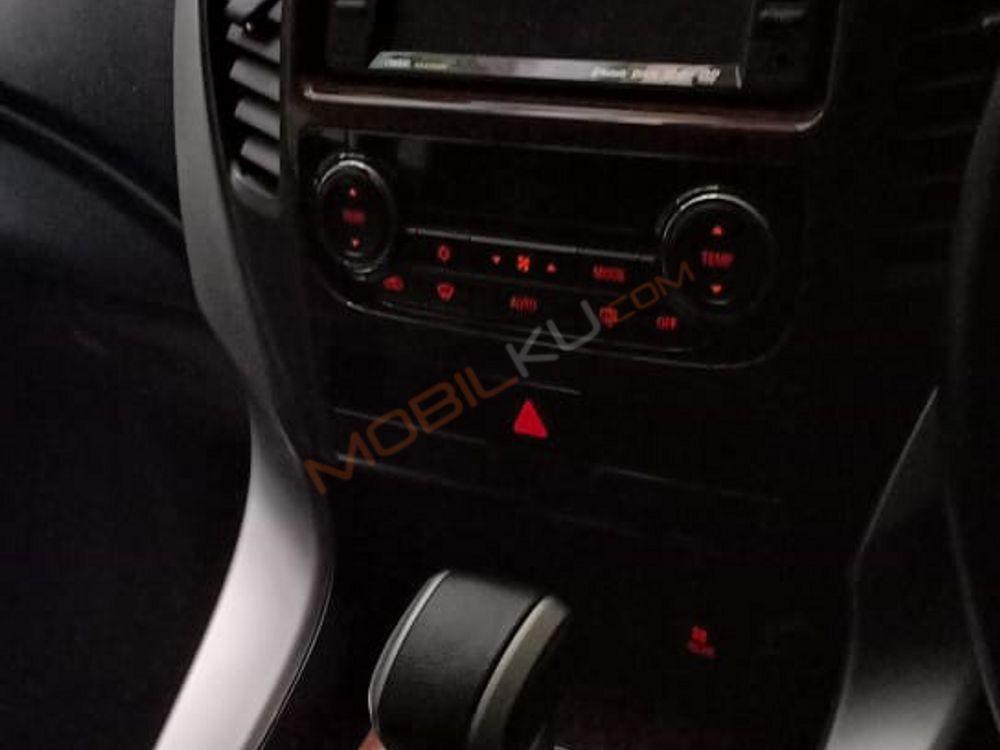 Mobil Mitsubishi Pajero Sport 2017