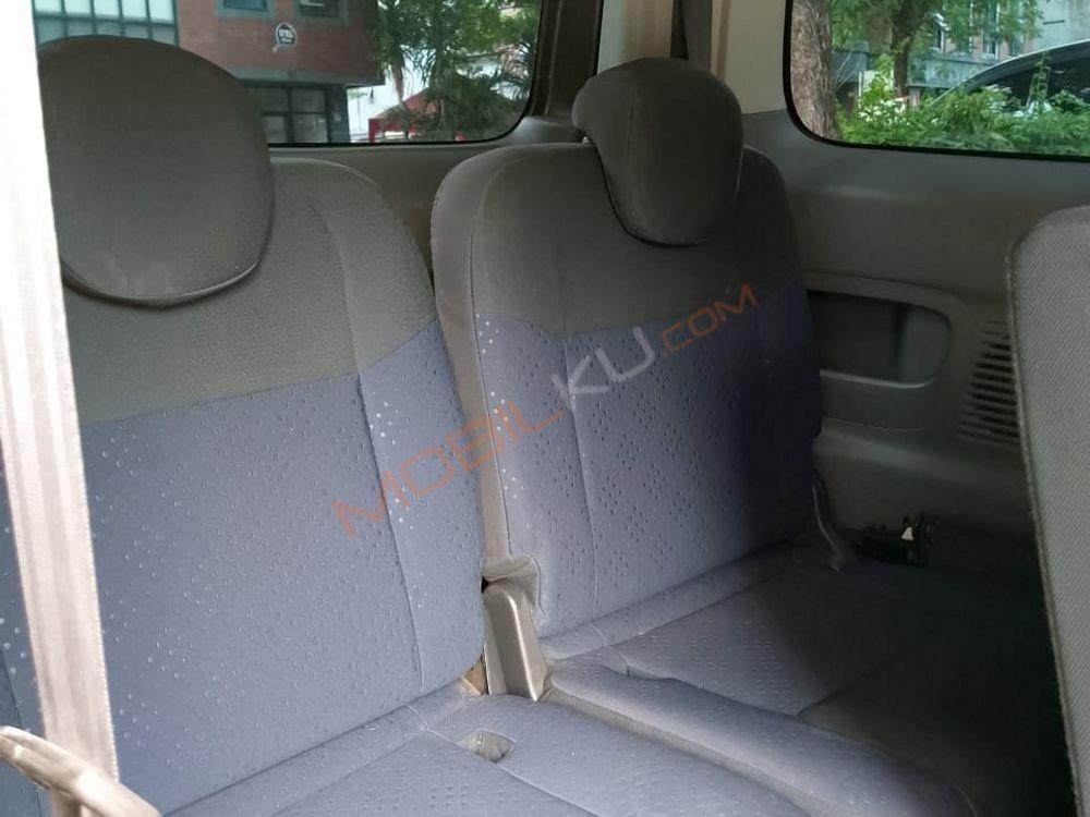 Mobil Nissan Evalia 2013