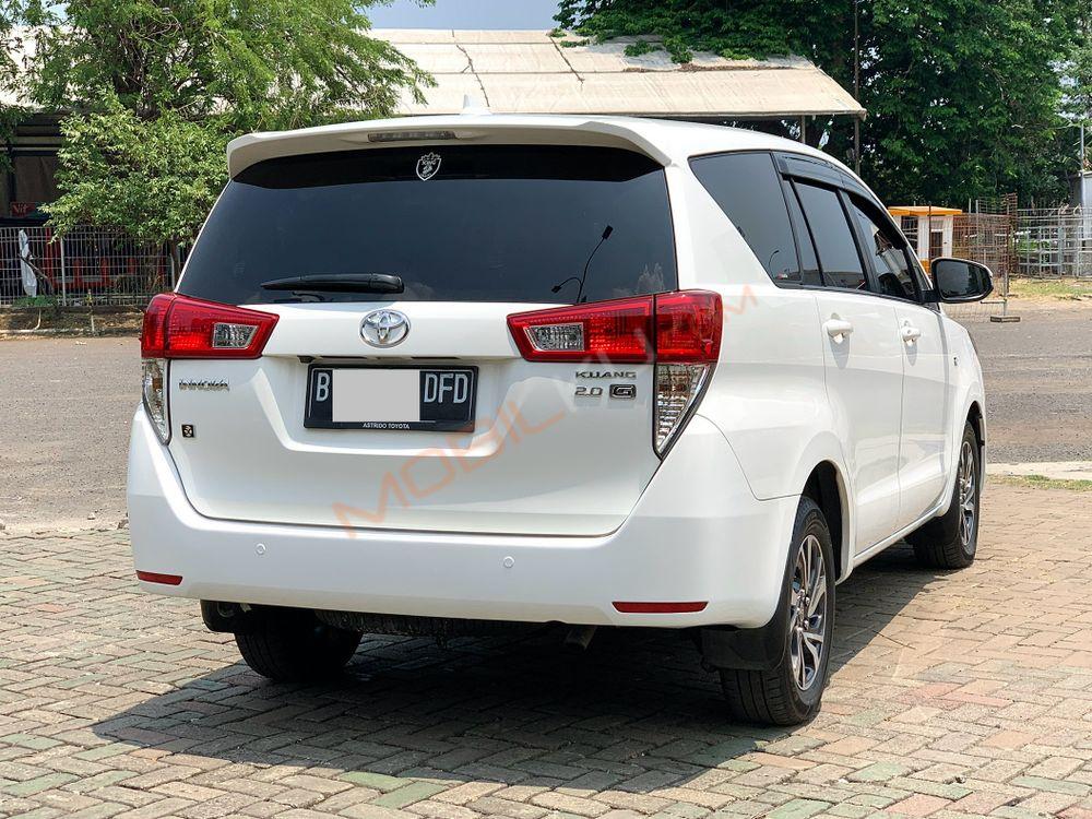 Mobil Toyota Kijang Innova 2021