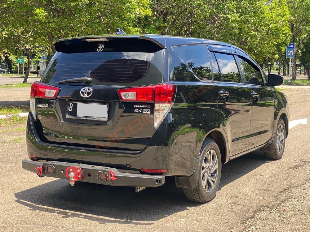Mobil Toyota Kijang Innova 2021