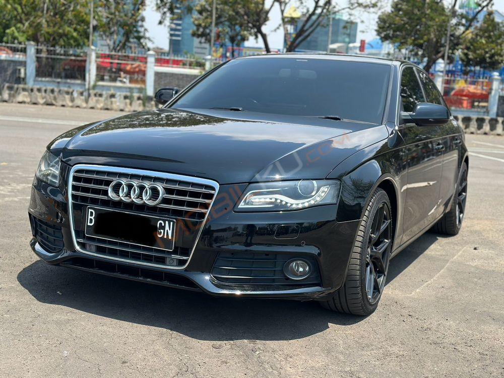 Mobil Audi A4 2014