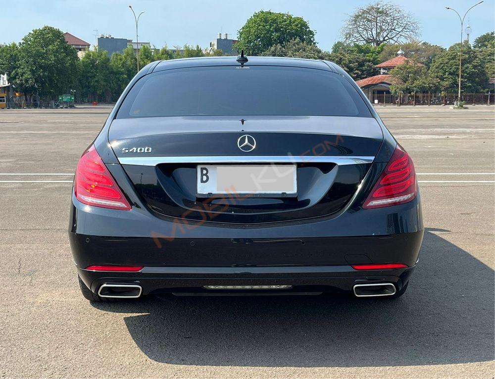 Mobil Mercedes-Benz S-Class 2015