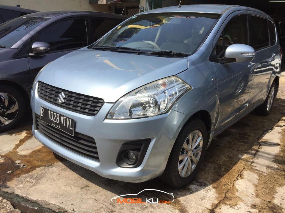 Mobil Suzuki Ertiga 2012