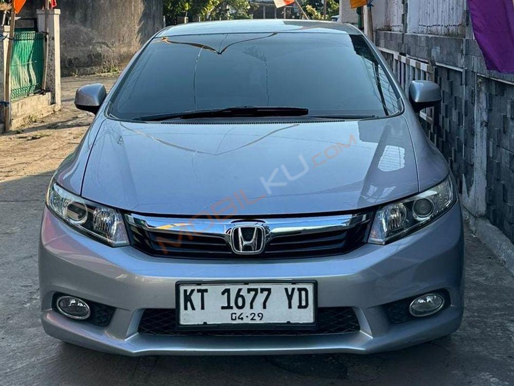 Mobil Honda Civic Sedan 2013