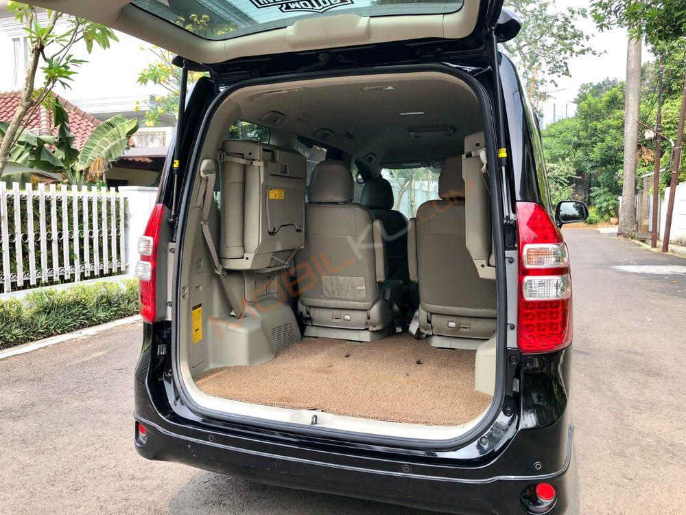 Mobil Toyota Nav1 2013