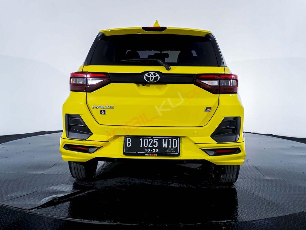 Mobil Toyota Raize 2021