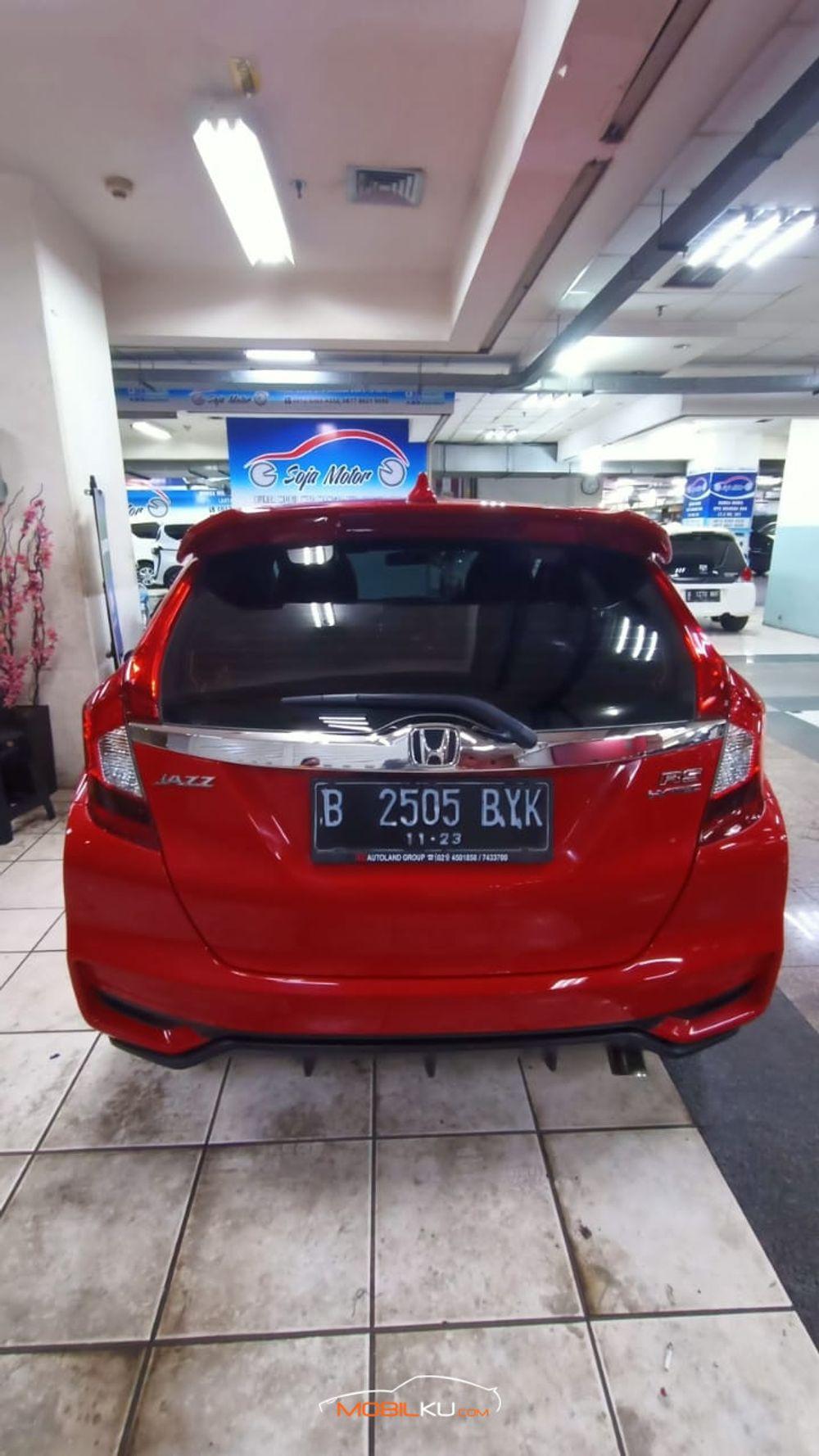 Mobil Honda Jazz 2018