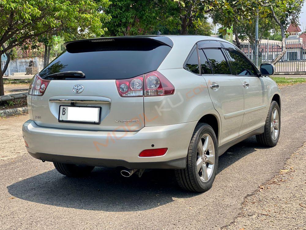 Mobil Toyota Harrier 2006