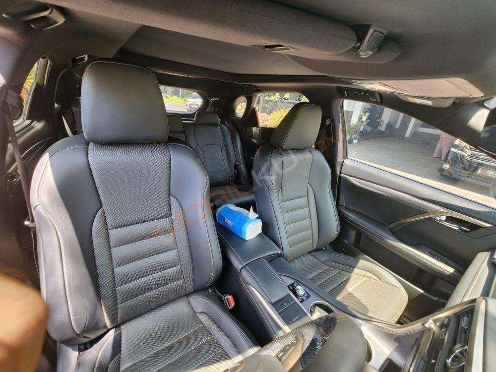 Mobil Lexus RX 2021