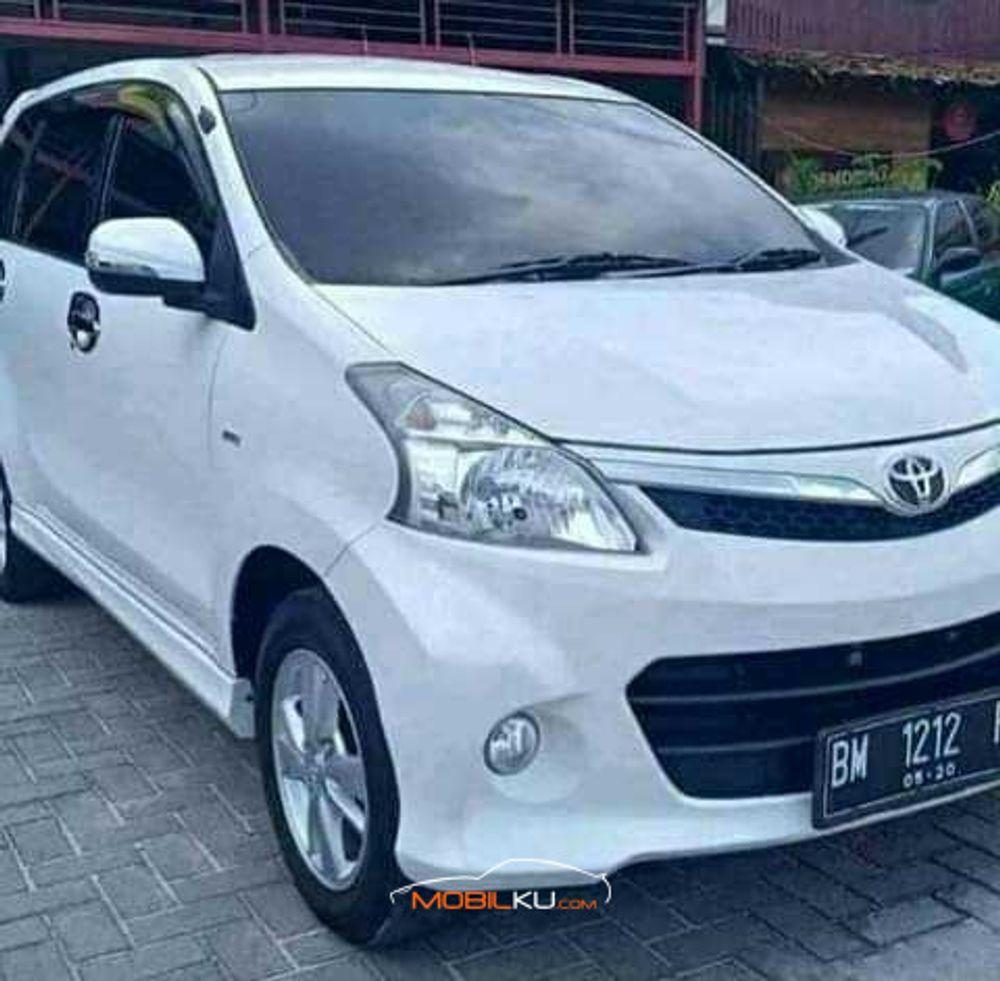 Mobil Toyota Avanza 2018