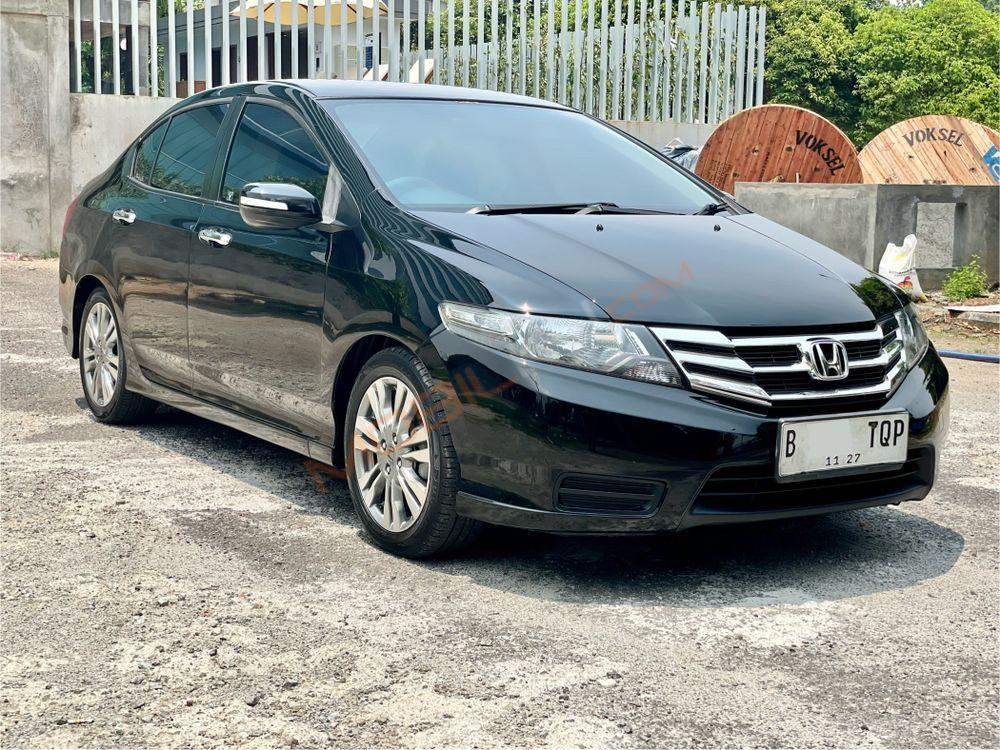 Mobil Honda City Sedan 2012