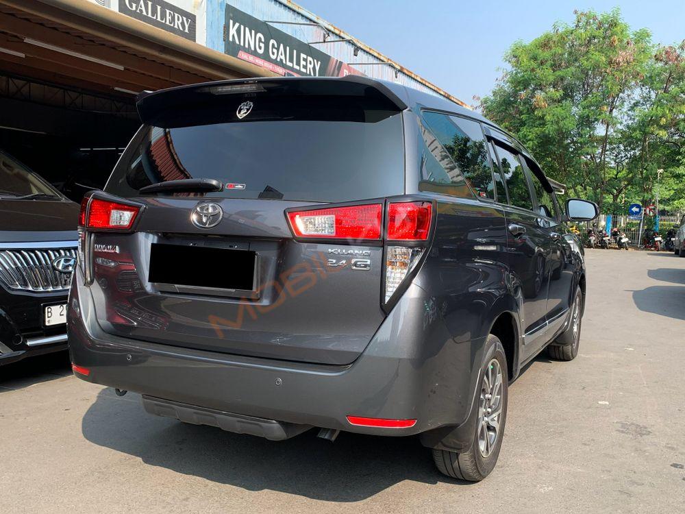 Mobil Toyota Kijang Innova 2022