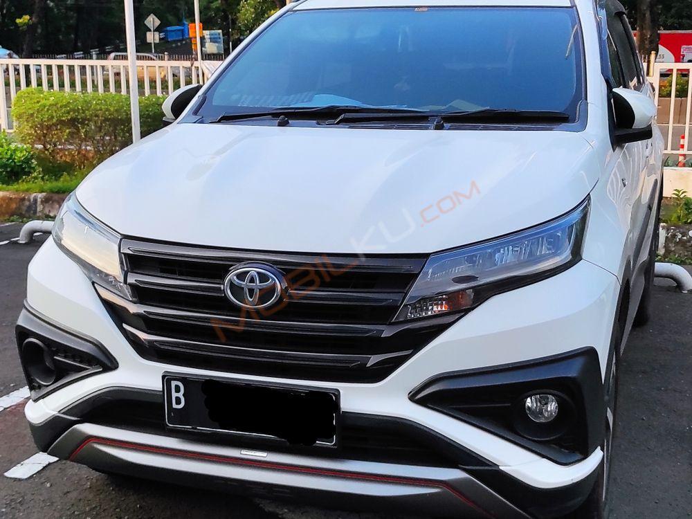 Mobil Toyota Rush 2018
