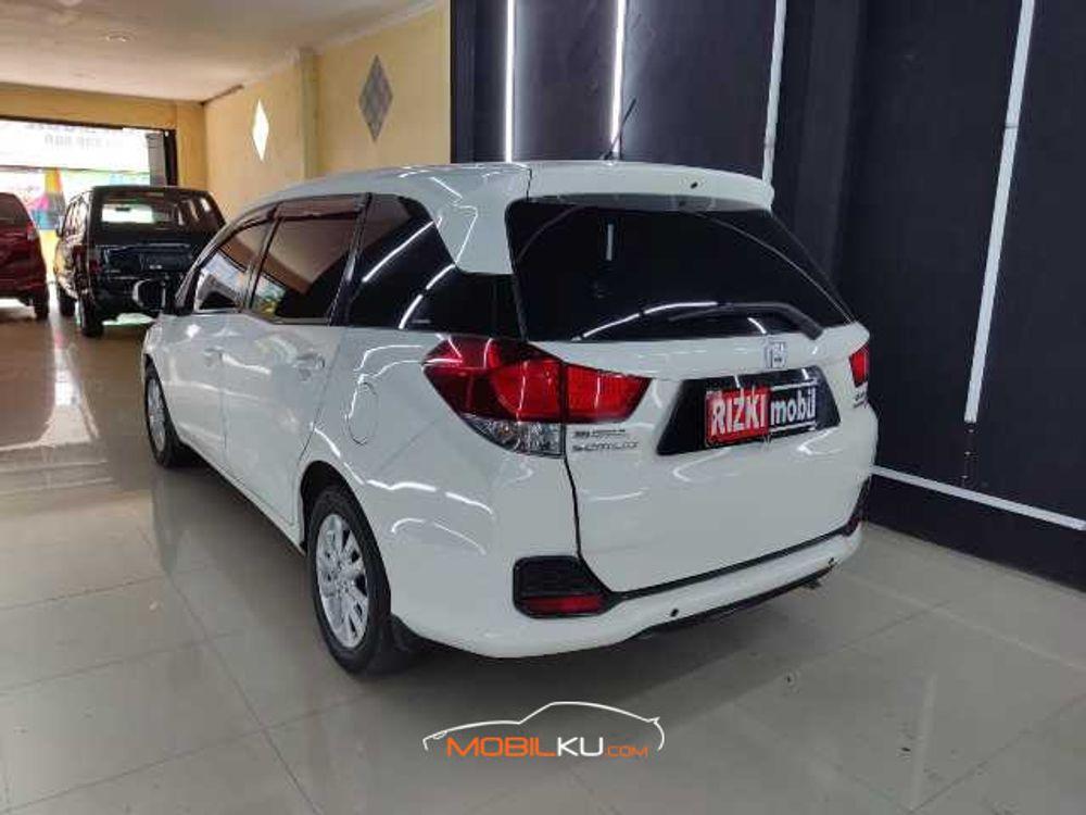 Mobil Honda Mobilio 2014