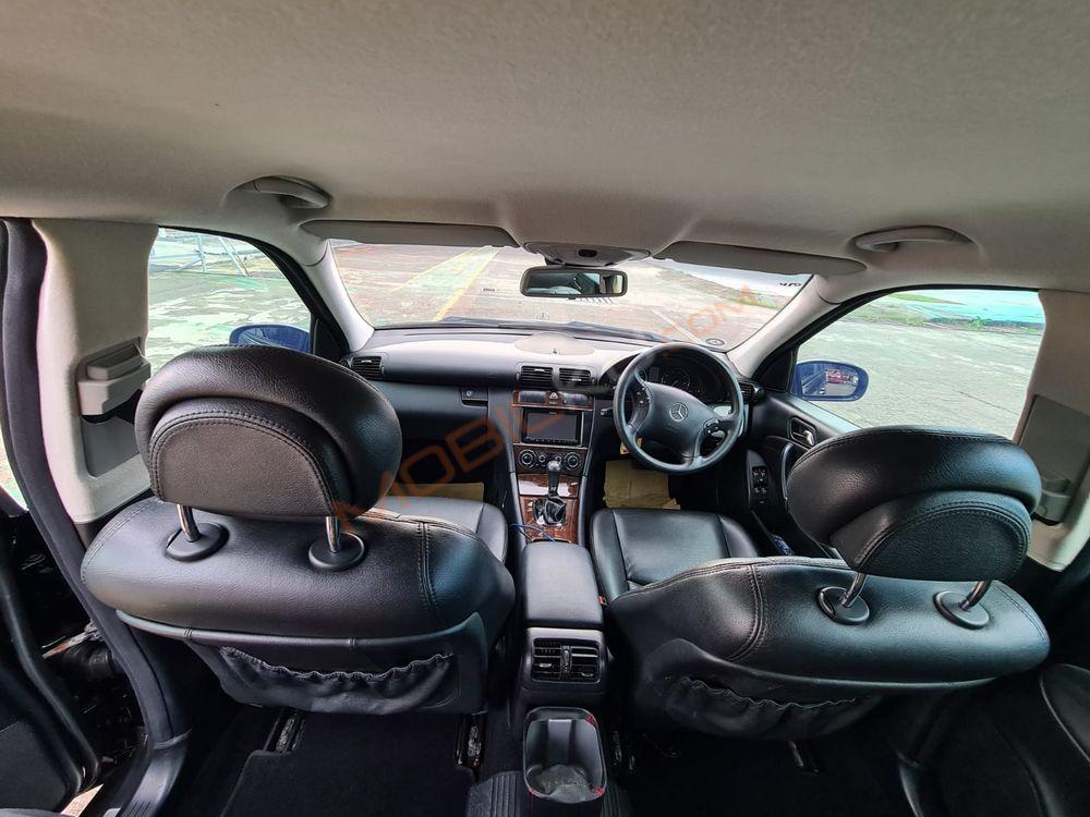 Mobil Mercedes-Benz C-Class 2006