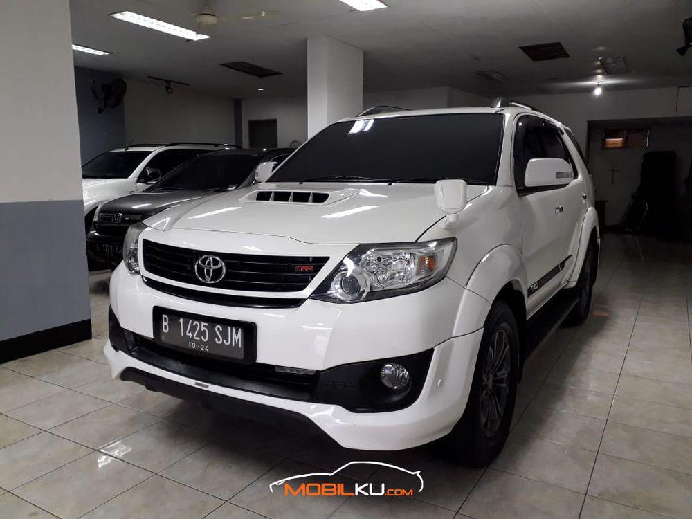 Mobil Toyota Fortuner 2014