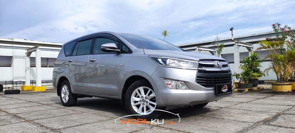 Mobil Toyota Kijang Innova 2020