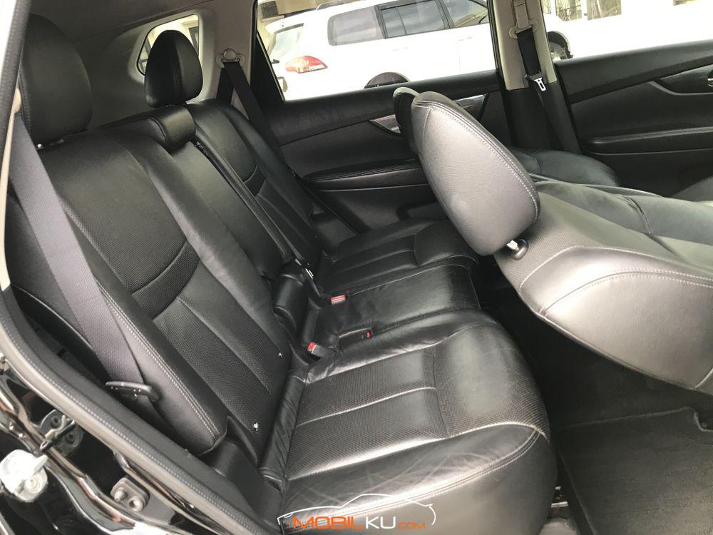 Mobil Nissan X-Trail 2015