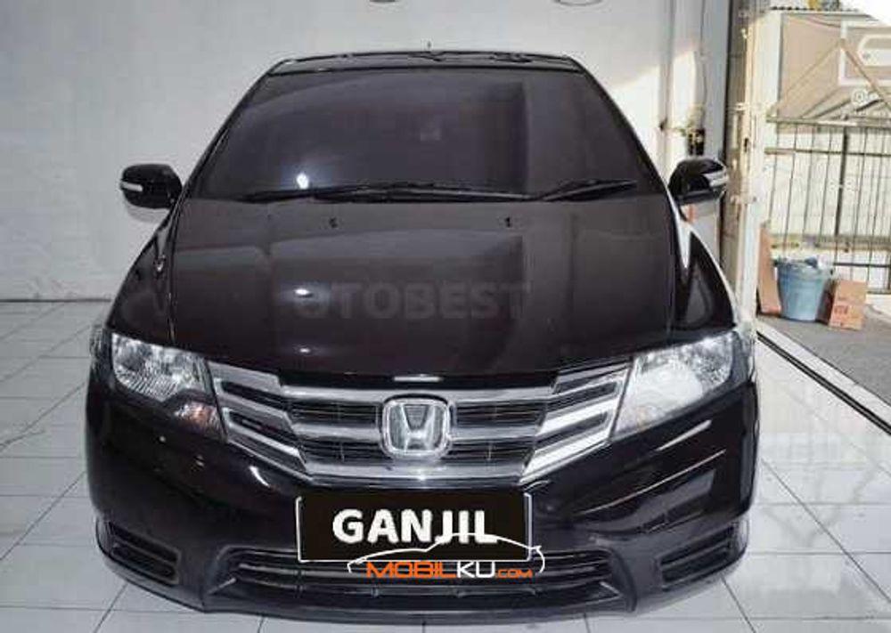 Mobil Honda City Sedan 2012