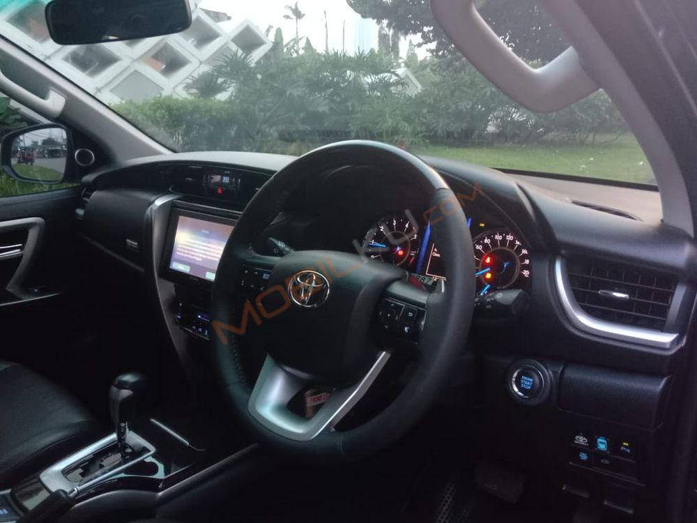 Mobil Toyota Fortuner 2016