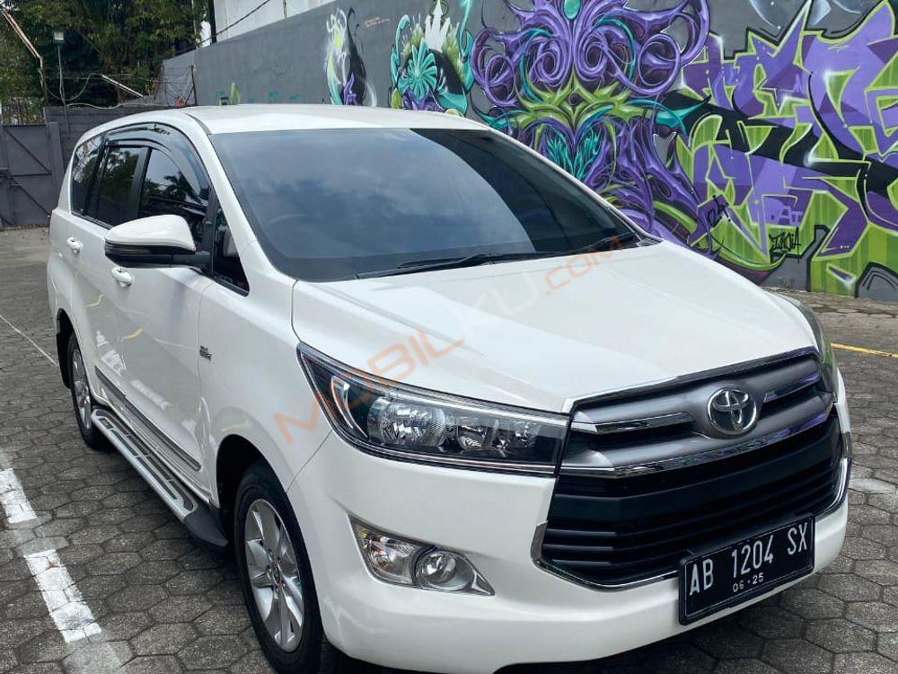 Mobil Toyota Kijang Innova 2020