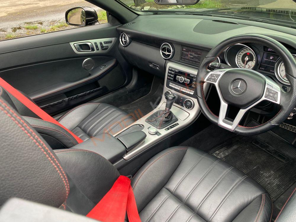 Mobil Mercedes-Benz SLK 2013