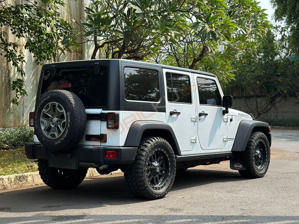 Mobil Jeep Wrangler 2014