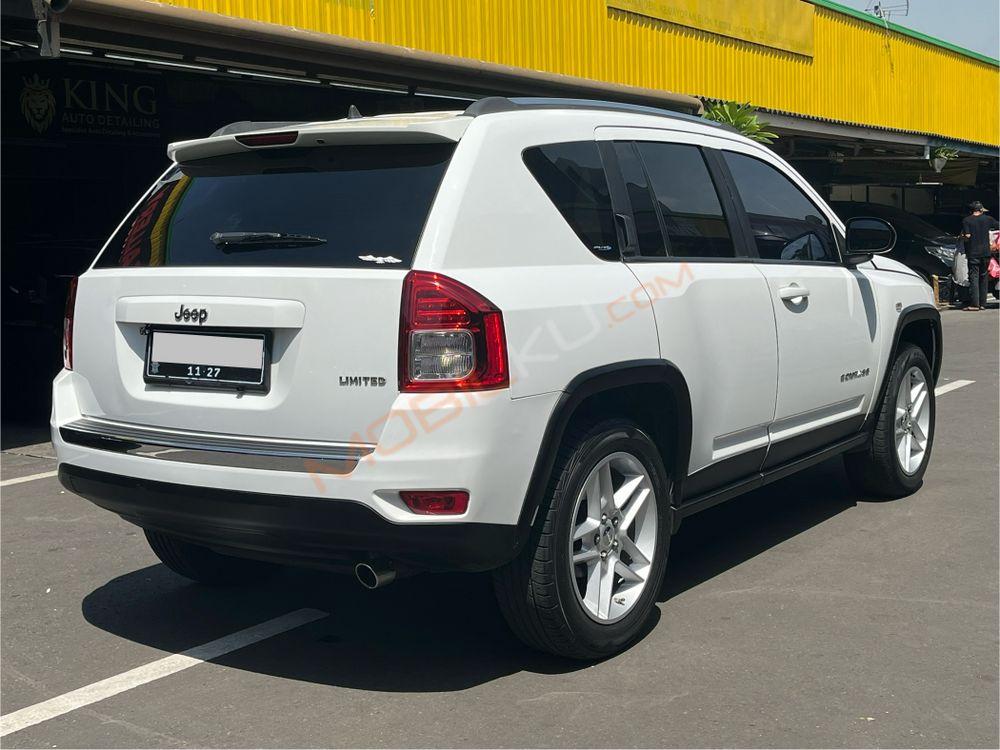 Mobil Jeep Compass 2013