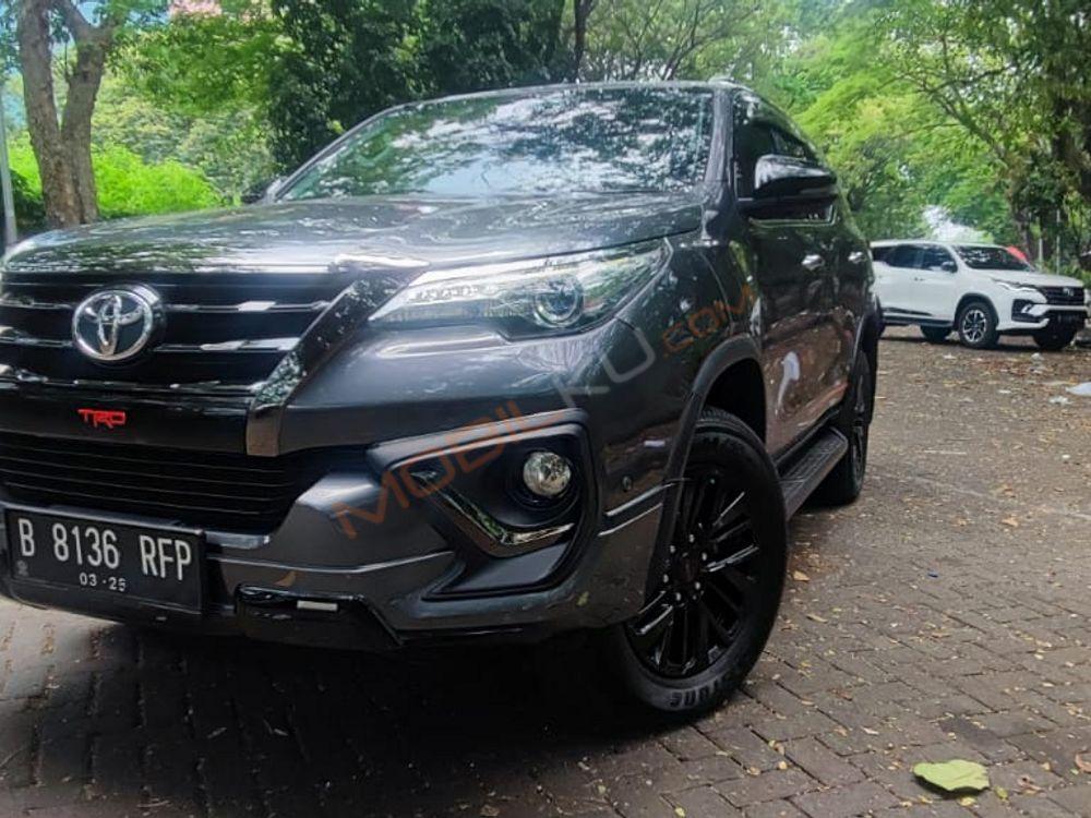 Mobil Toyota Fortuner 2020