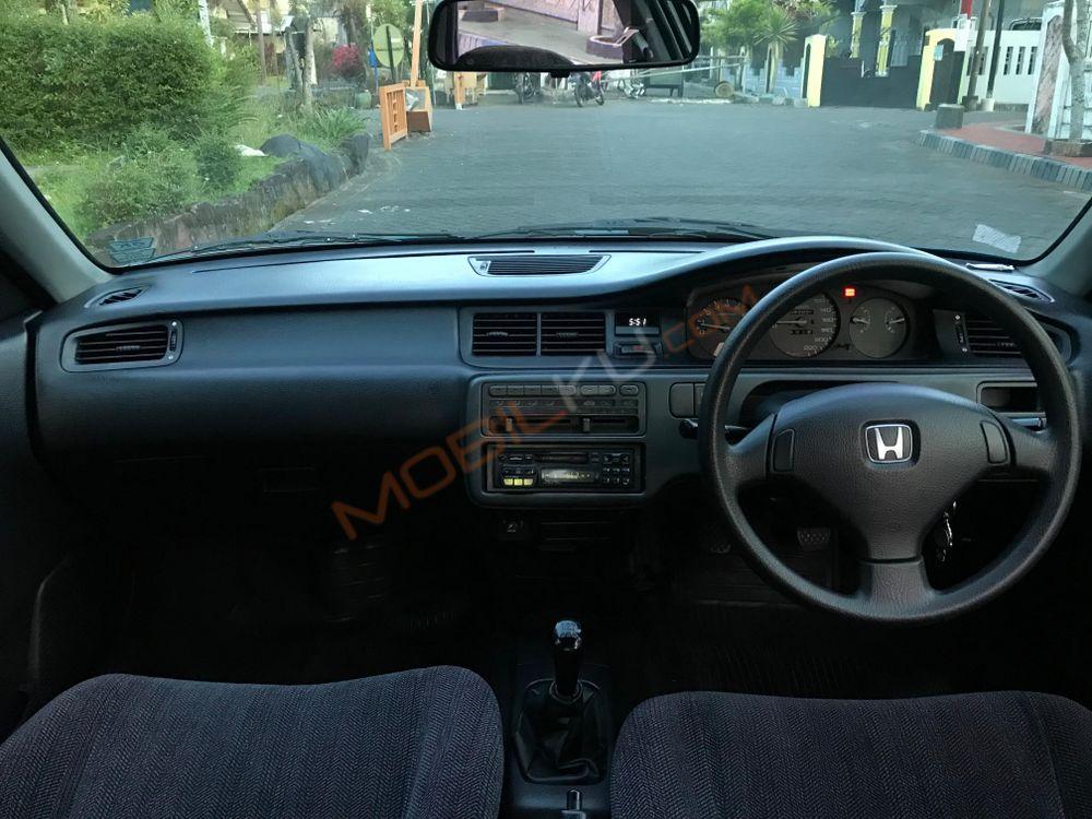 Mobil Honda Civic Sedan 1995