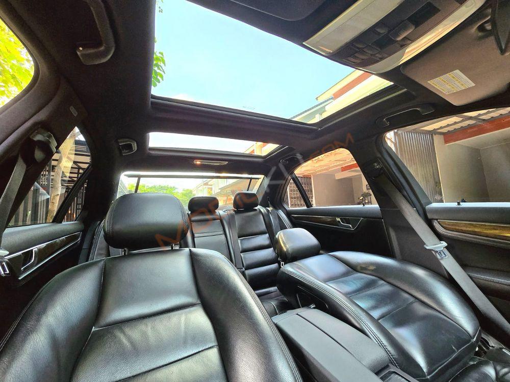 Mobil Mercedes-Benz C-Class 2009