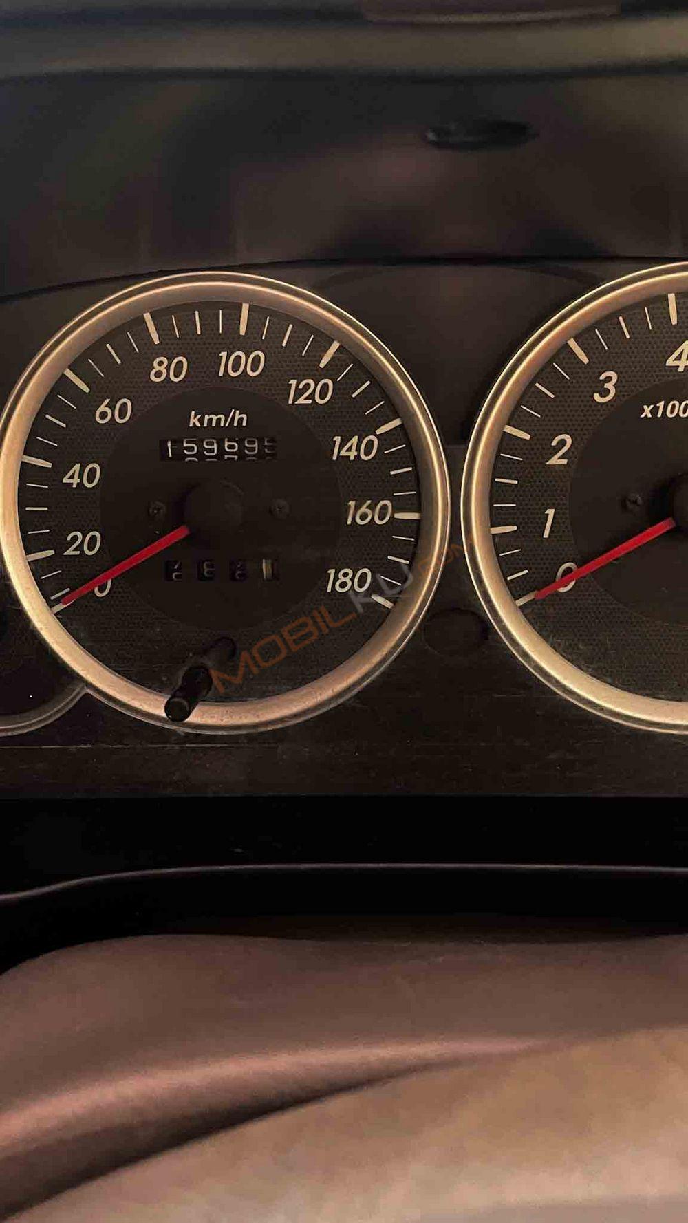Mobil Daihatsu Xenia 2007