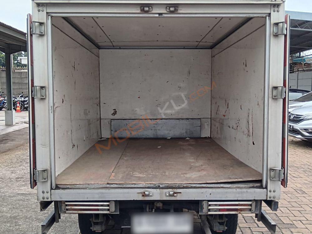 Mobil Mitsubishi L300 2019