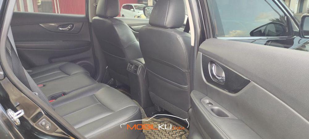Mobil Nissan X-Trail 2014