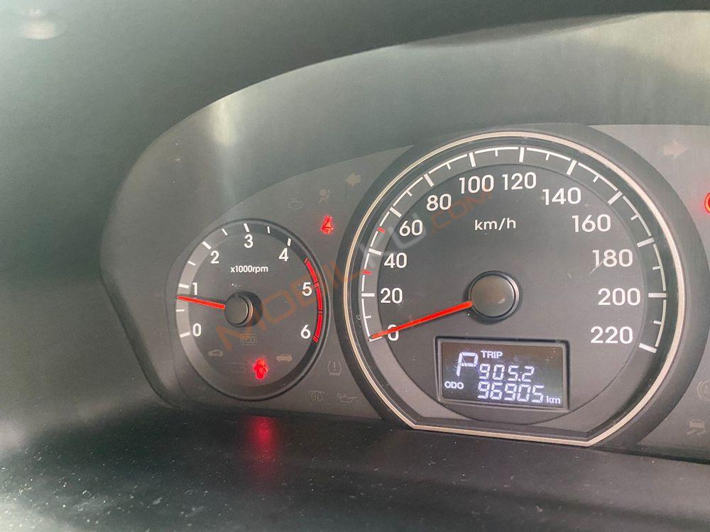 Mobil Hyundai H-1 2018