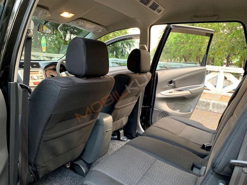 Mobil Toyota Avanza 2014