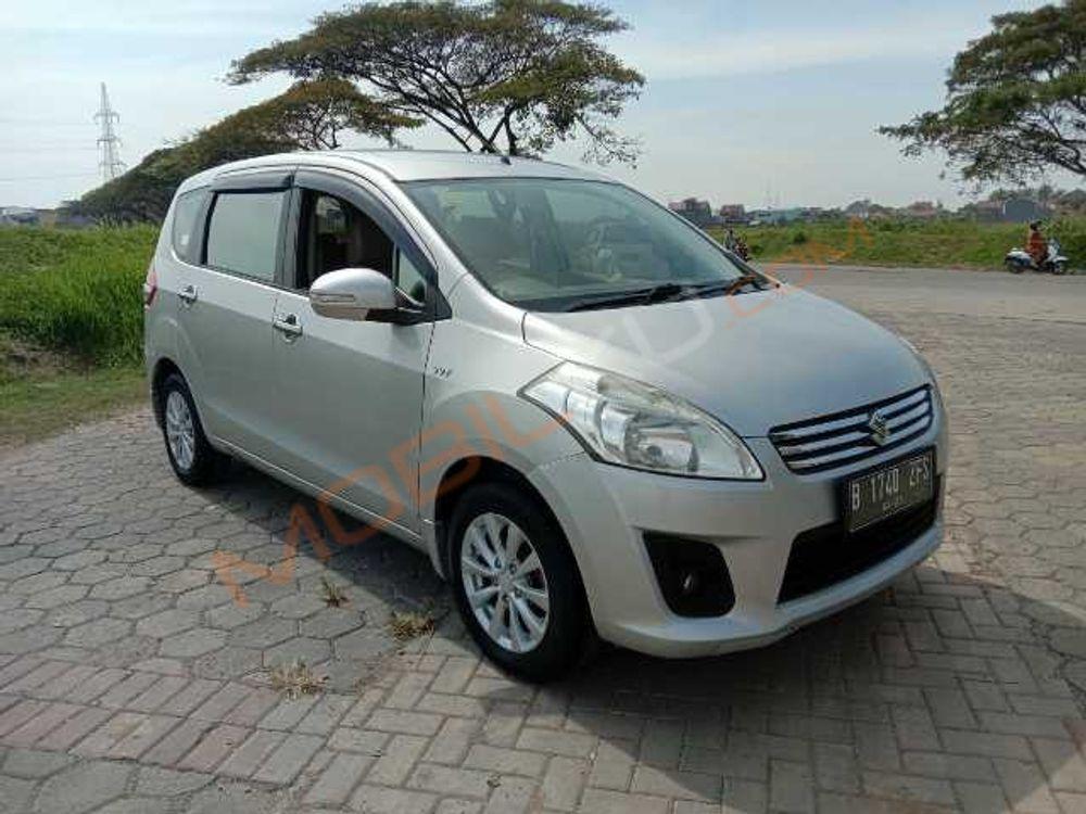 Mobil Suzuki Ertiga 2015