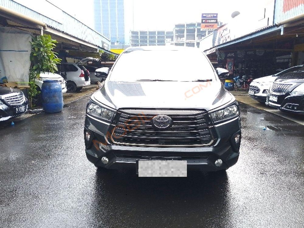 Mobil Toyota Kijang Innova 2022