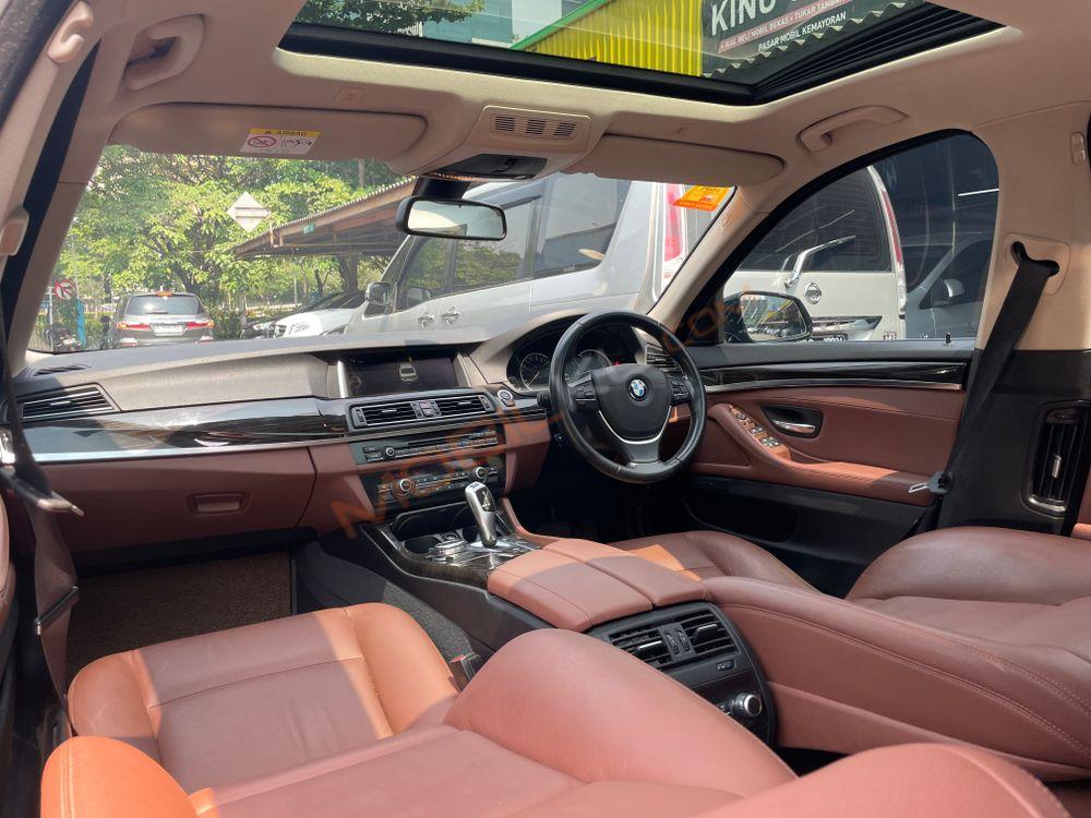 Mobil BMW 5 Series 2016