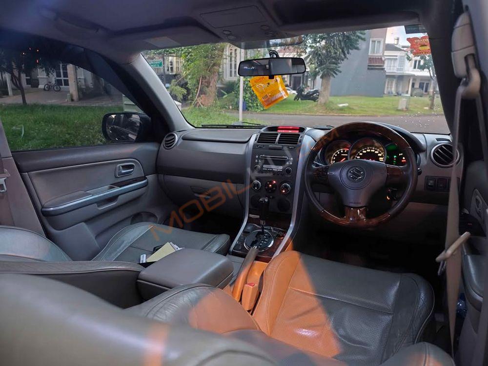 Mobil Suzuki Grand Vitara 2009
