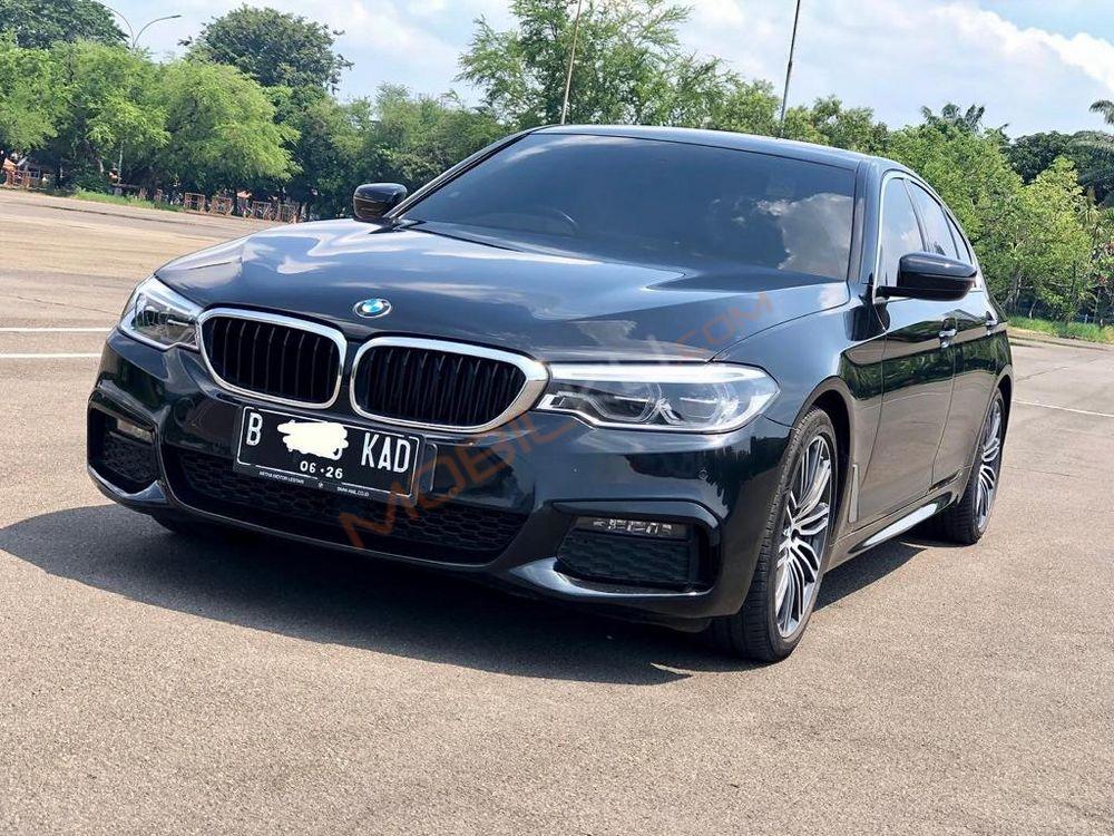 Mobil BMW 5 Series 2020