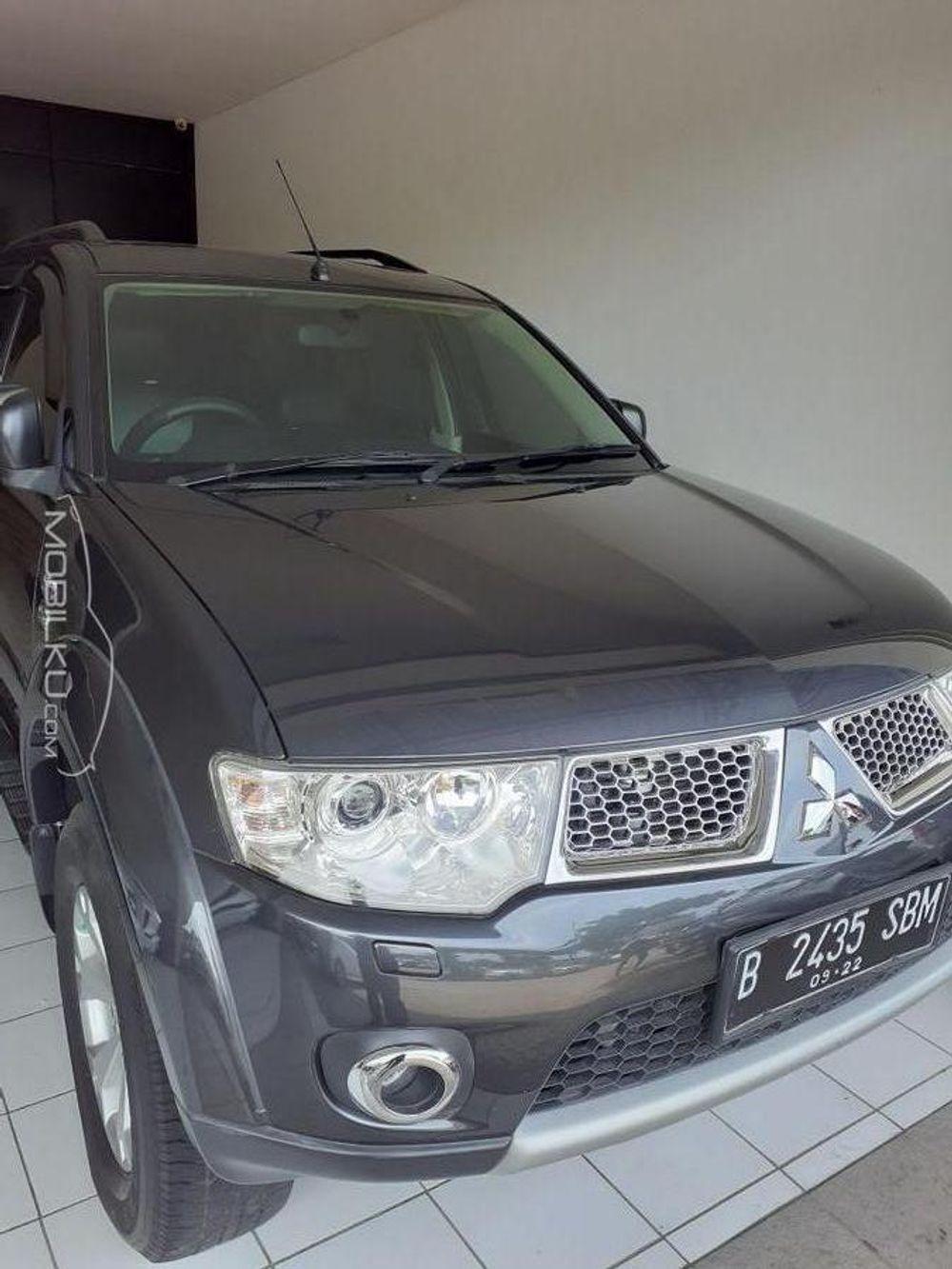 Mobil Mitsubishi Pajero Sport 2012
