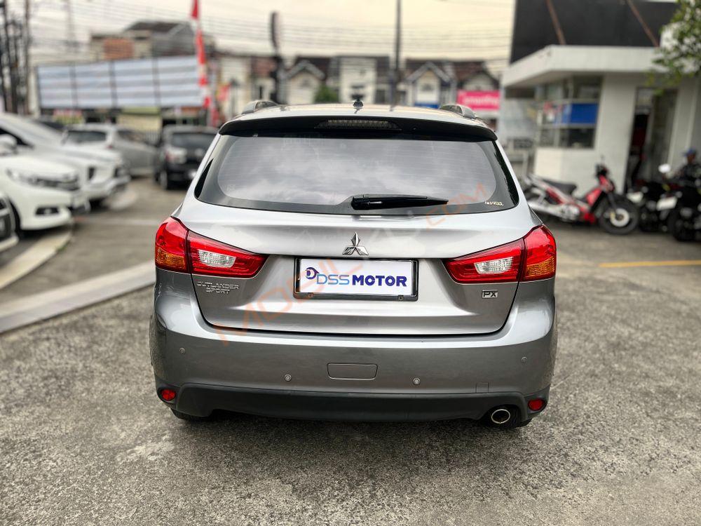 Mobil Mitsubishi Outlander Sport 2016
