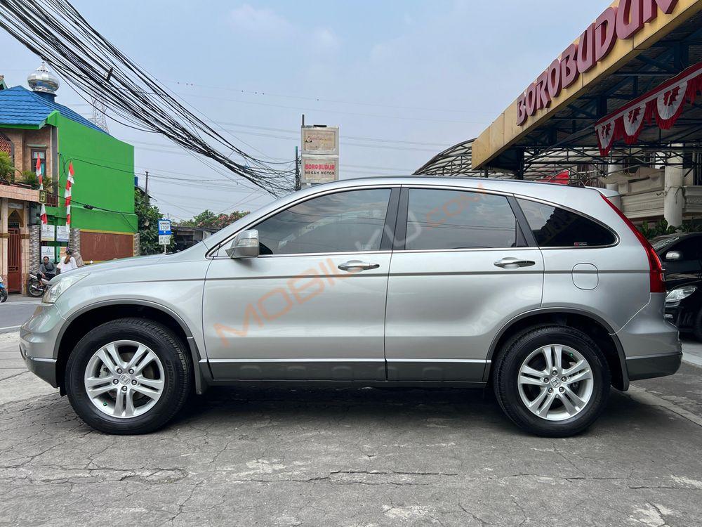 Mobil Honda CR-V 2012