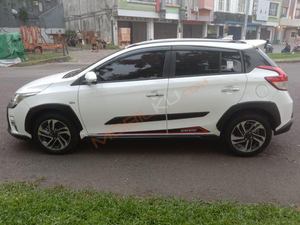 Mobil Toyota Yaris 2021