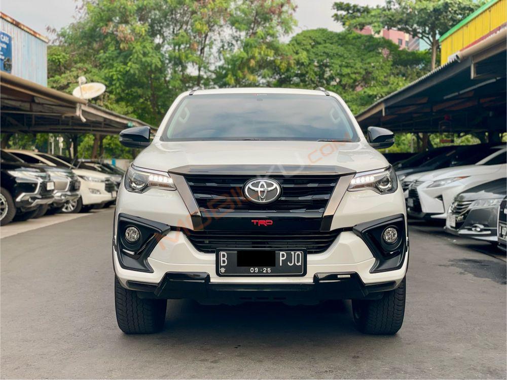 Mobil Toyota Fortuner 2020