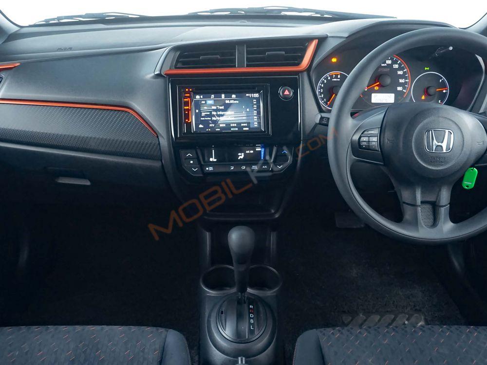 Mobil Honda Brio 2022